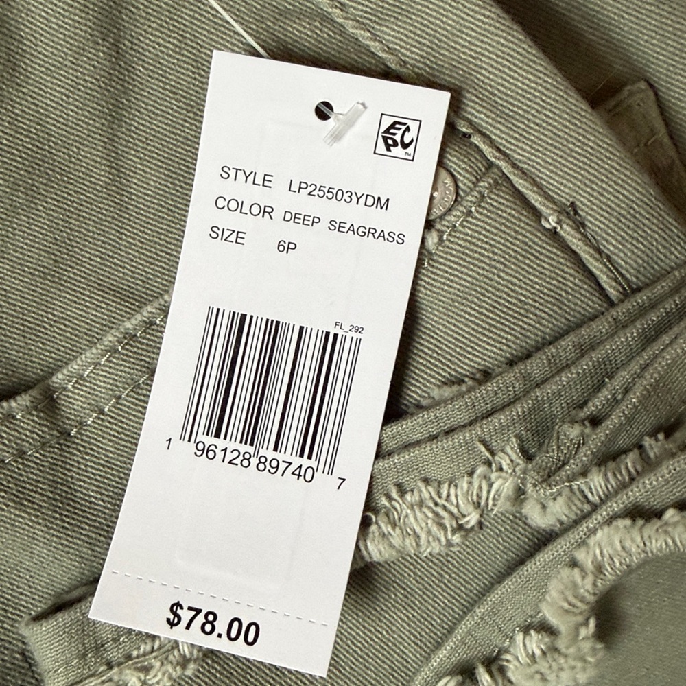 Wit & Wisdom Olive Green Ankle Crop Pants - Picture 7 of 7